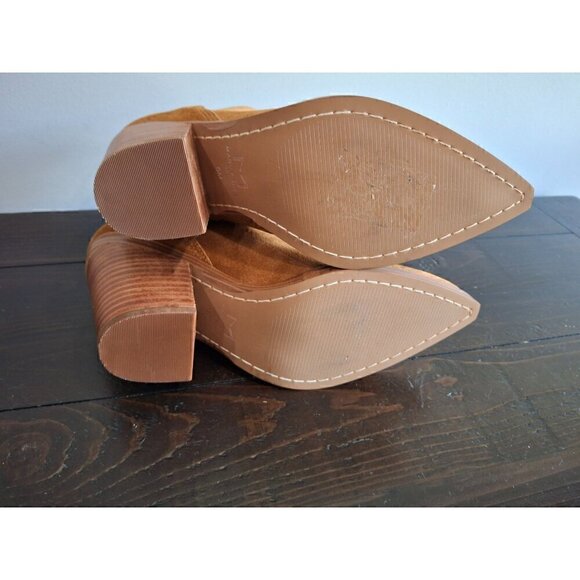 Marc Fisher LTD Gadri Suede Leather Bootie in Natural/NWOB, Sz. 6M - Picture 7 of 9